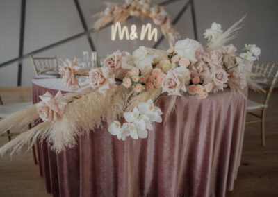 dekoracja sali weselnej, wypożyczalnia dekoracji na wesele, dekoracja stołu weselnego, ozdoby weselne